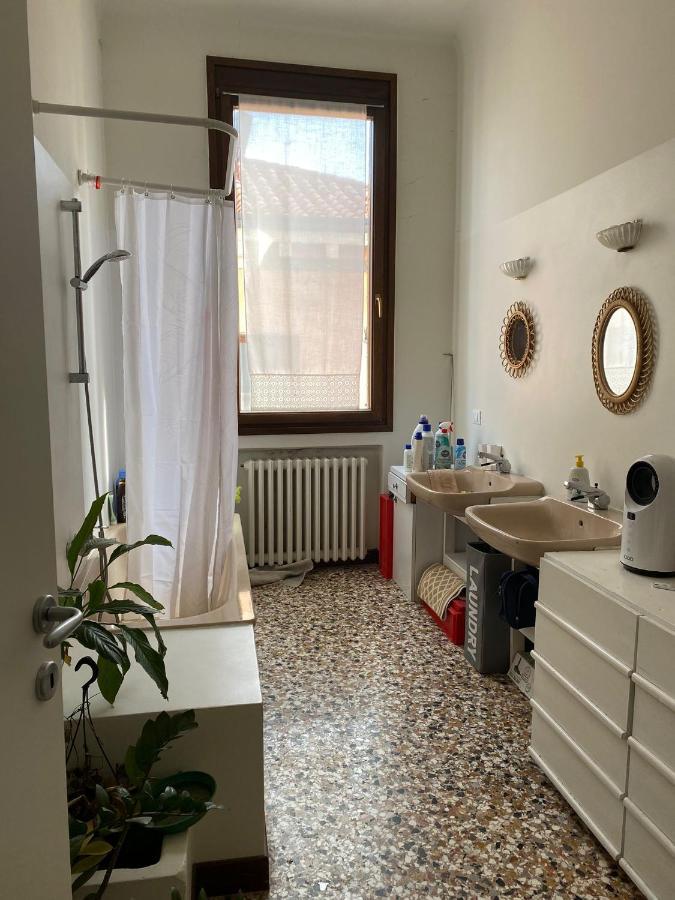 Appartamento Al Centro Di Venezia 6 Posti Letto Exterior foto